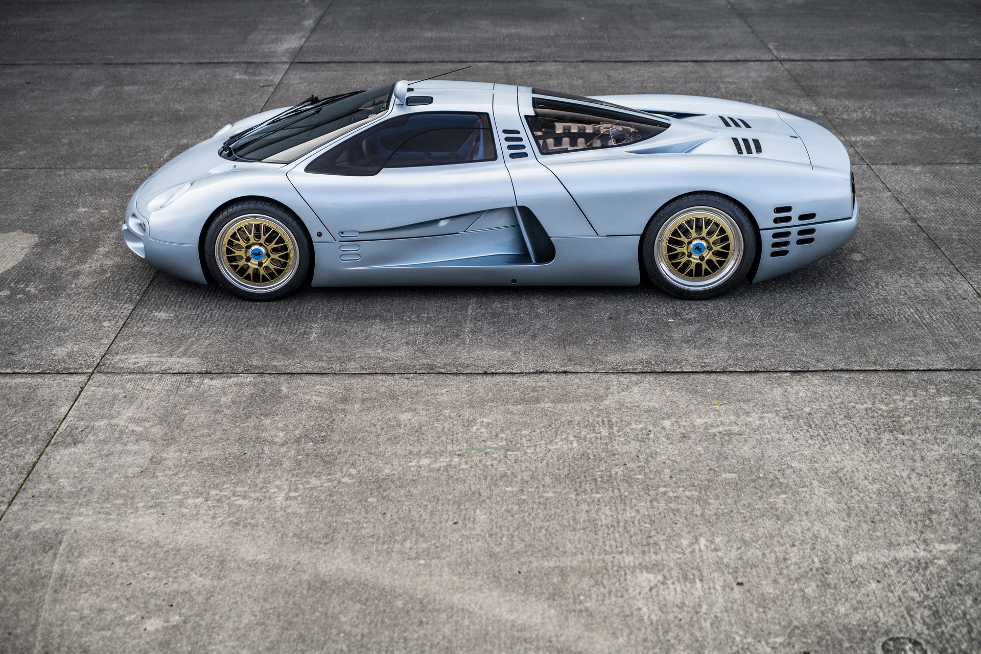 The One And Only Isdera Commendatore 112i Is Up For Grabs
