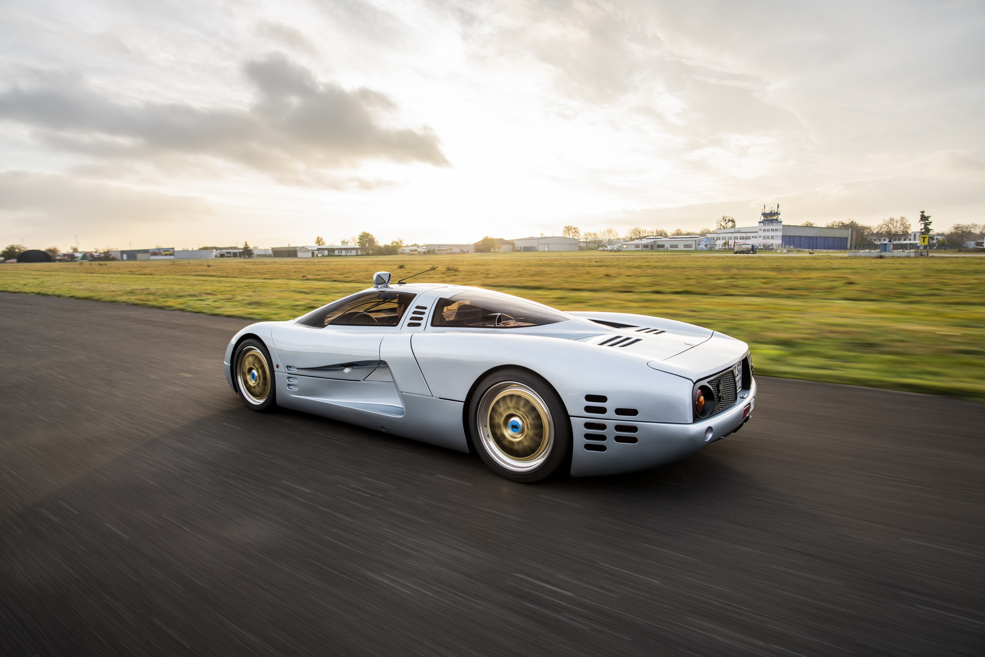 The One And Only Isdera Commendatore 112i Is Up For Grabs