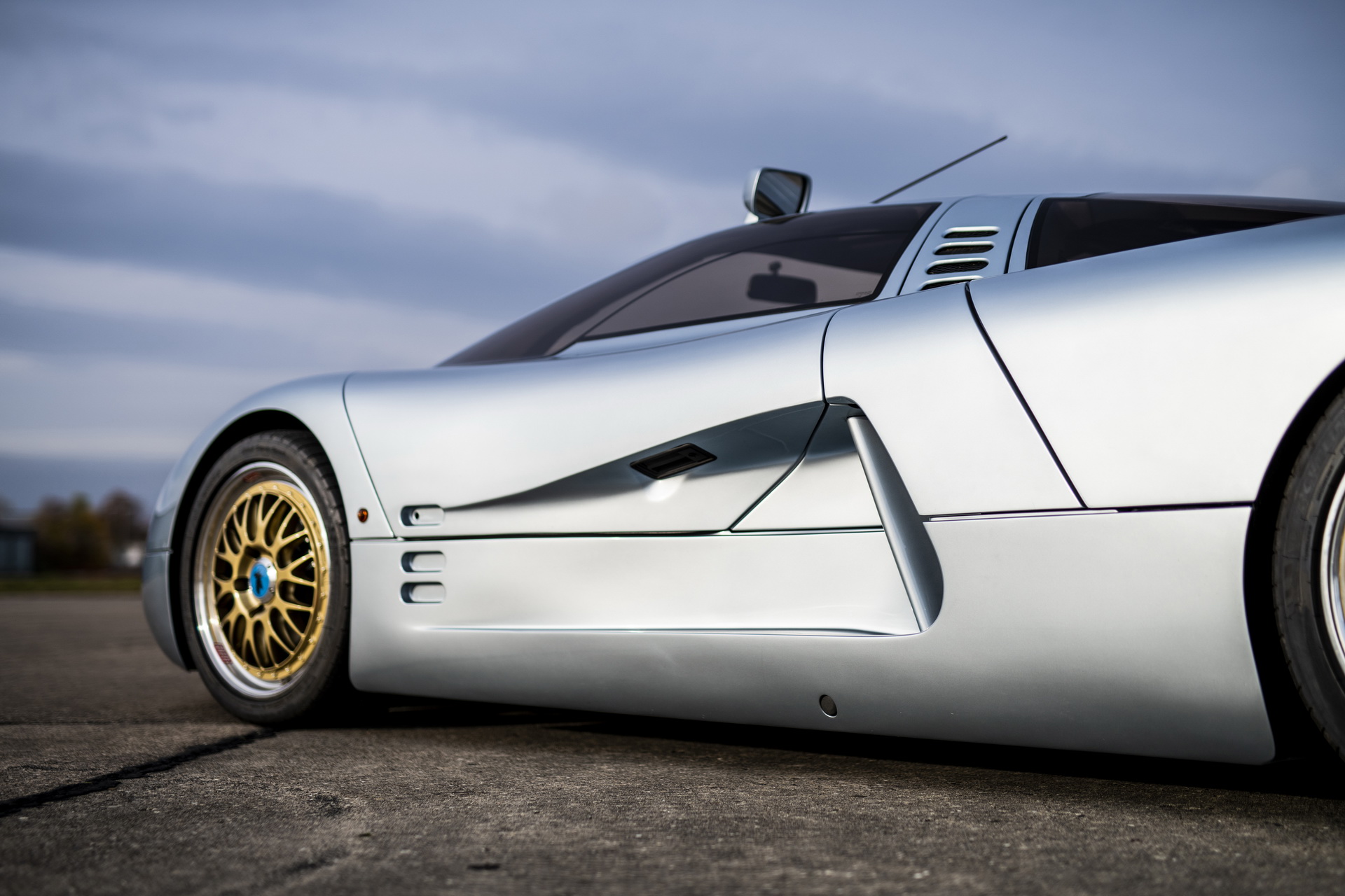 The One And Only Isdera Commendatore 112i Is Up For Grabs