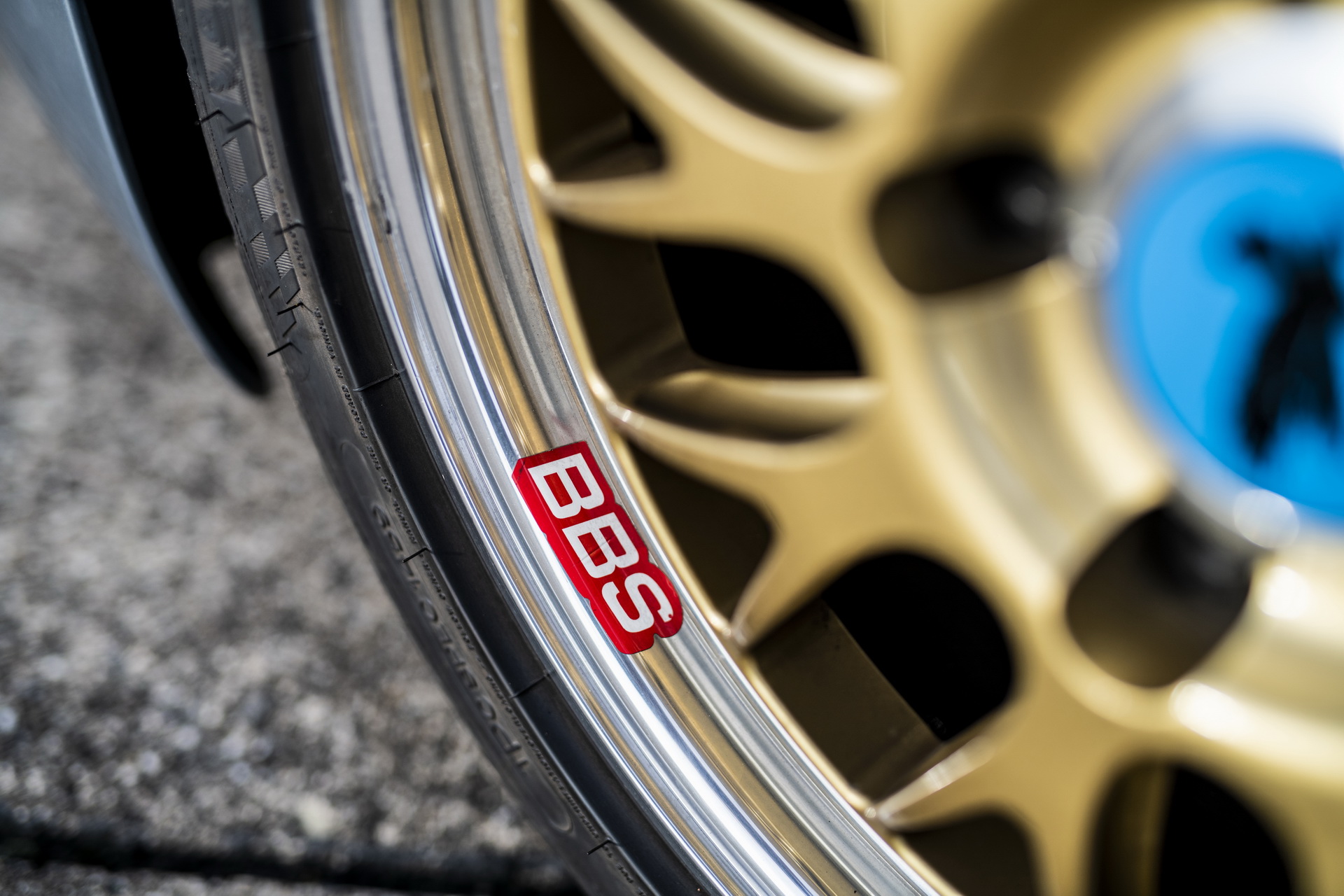 The One And Only Isdera Commendatore 112i Is Up For Grabs