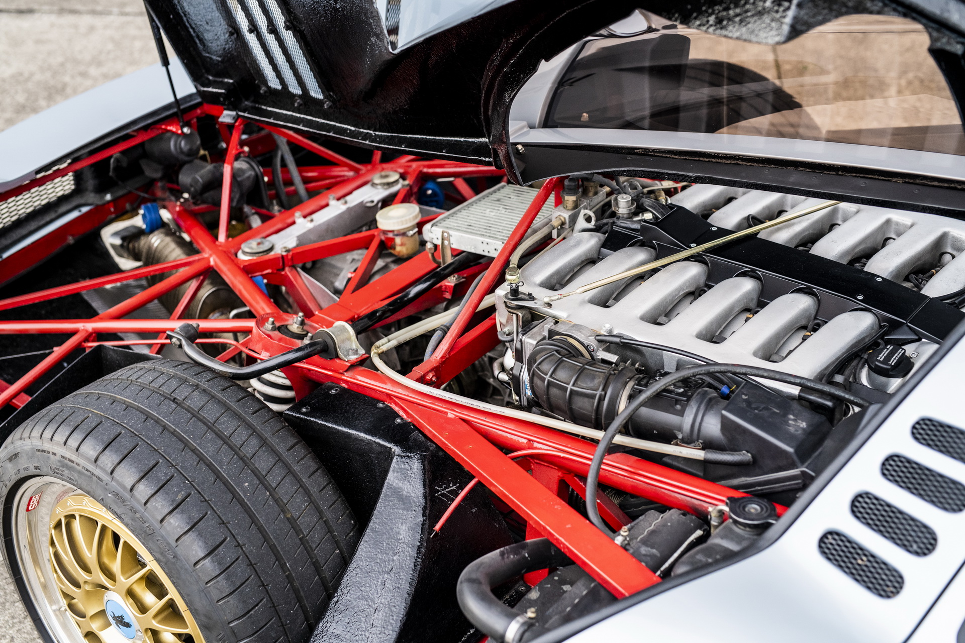 The One And Only Isdera Commendatore 112i Is Up For Grabs