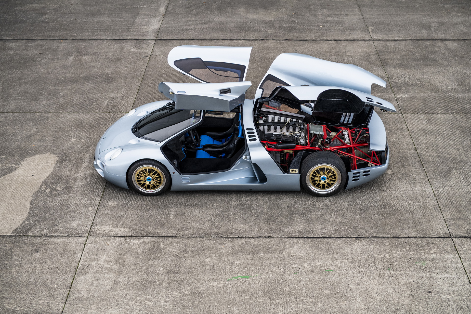The One And Only Isdera Commendatore 112i Is Up For Grabs