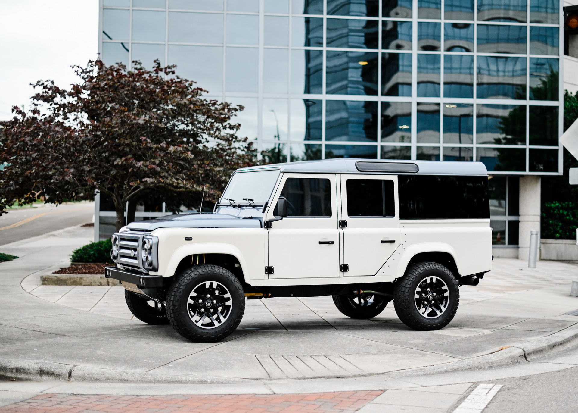 1993 Land Rover Defender 110 Restomod Wants To Roll With The Big Boys, Rocks A 600 HP 6.2L V8