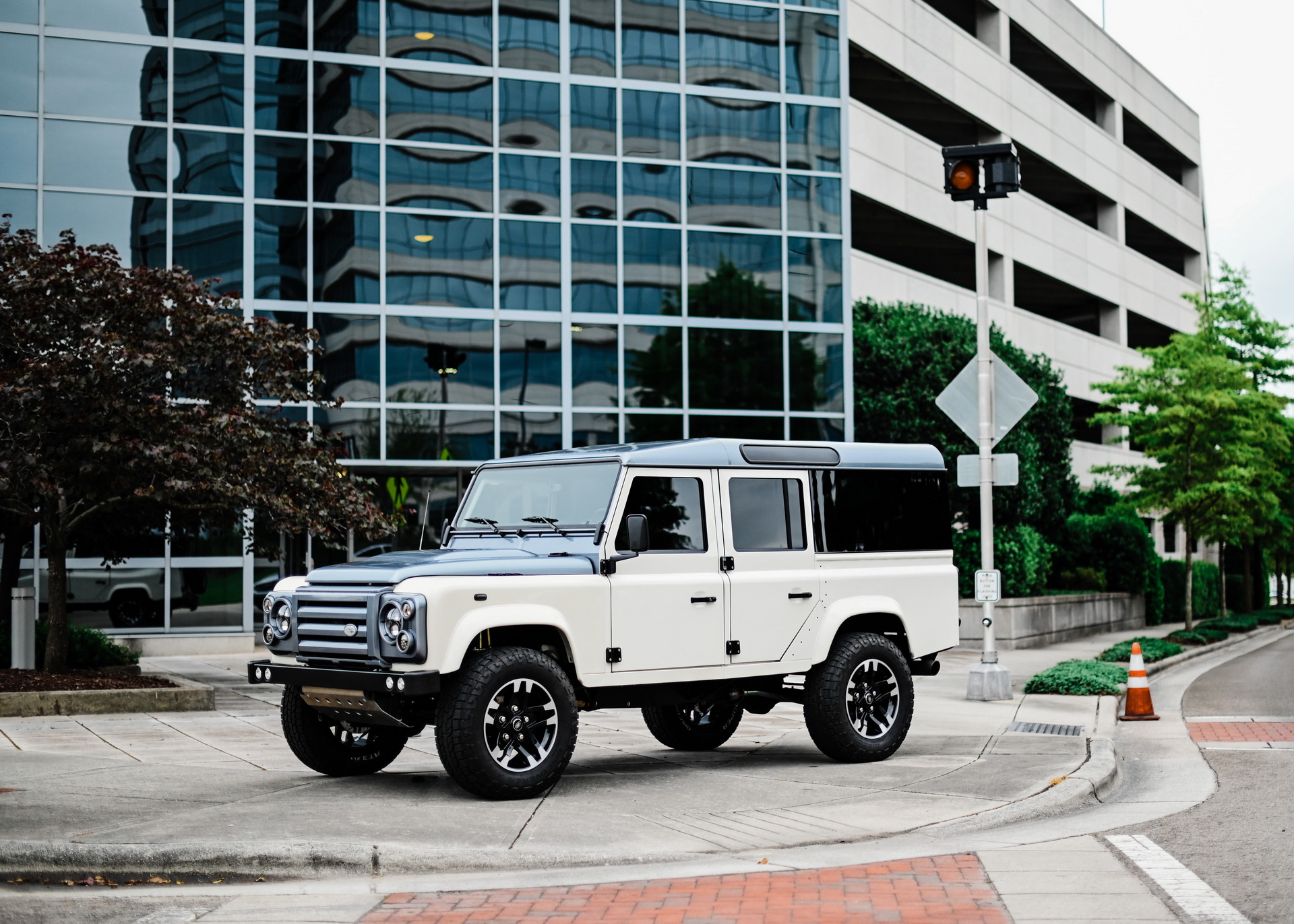 1993 Land Rover Defender 110 Restomod Wants To Roll With The Big Boys, Rocks A 600 HP 6.2L V8