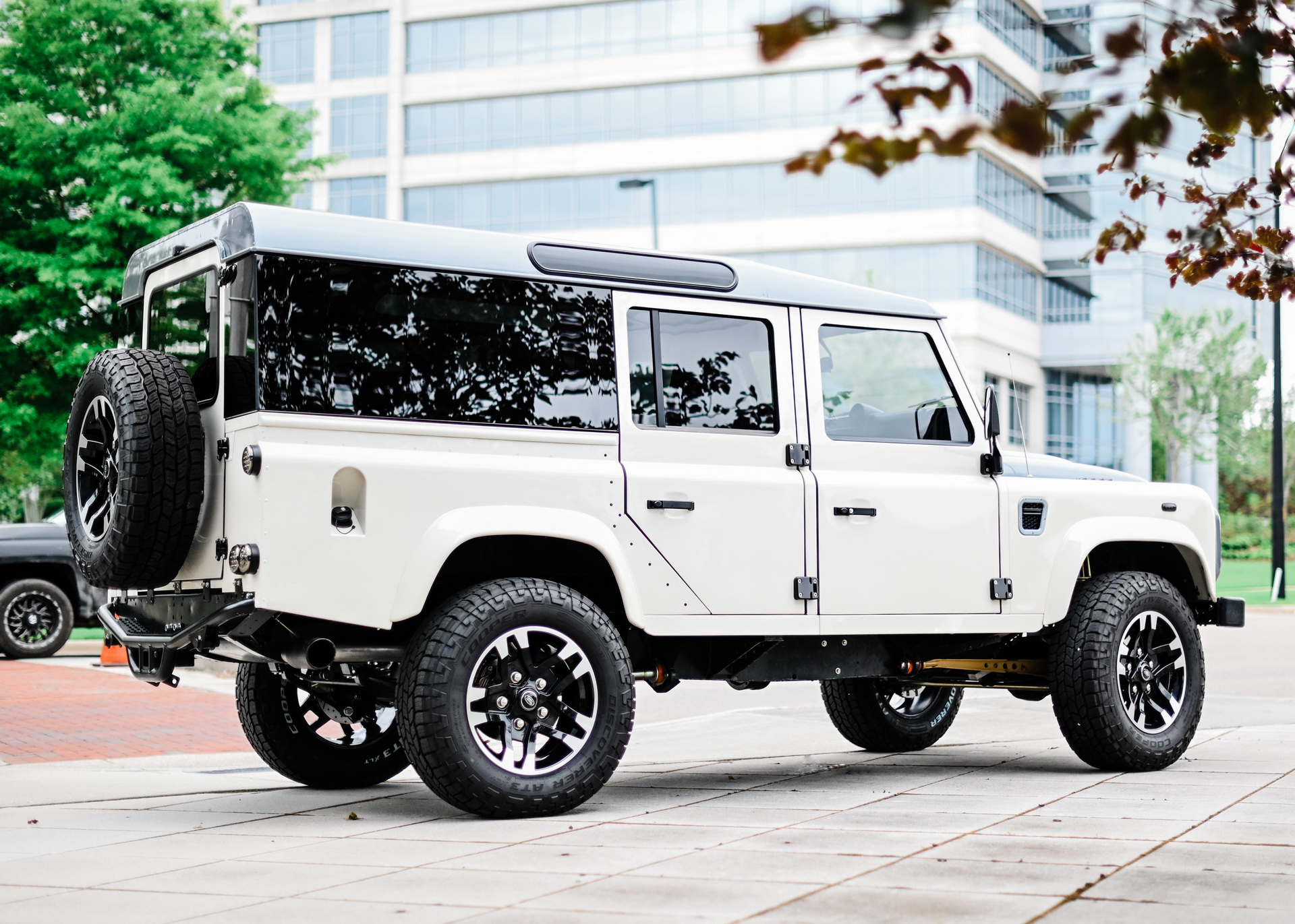 1993 Land Rover Defender 110 Restomod Wants To Roll With The Big Boys, Rocks A 600 HP 6.2L V8