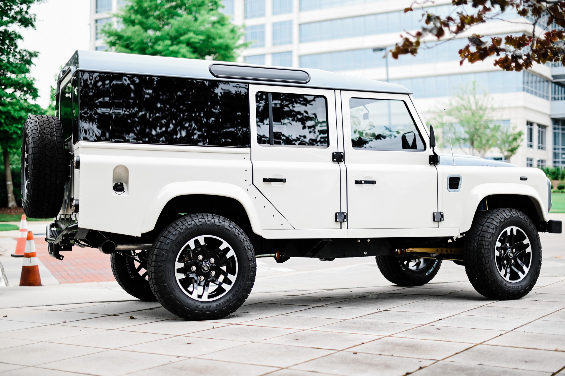 1993 Land Rover Defender 110 Restomod Wants To Roll With The Big Boys, Rocks A 600 HP 6.2L V8