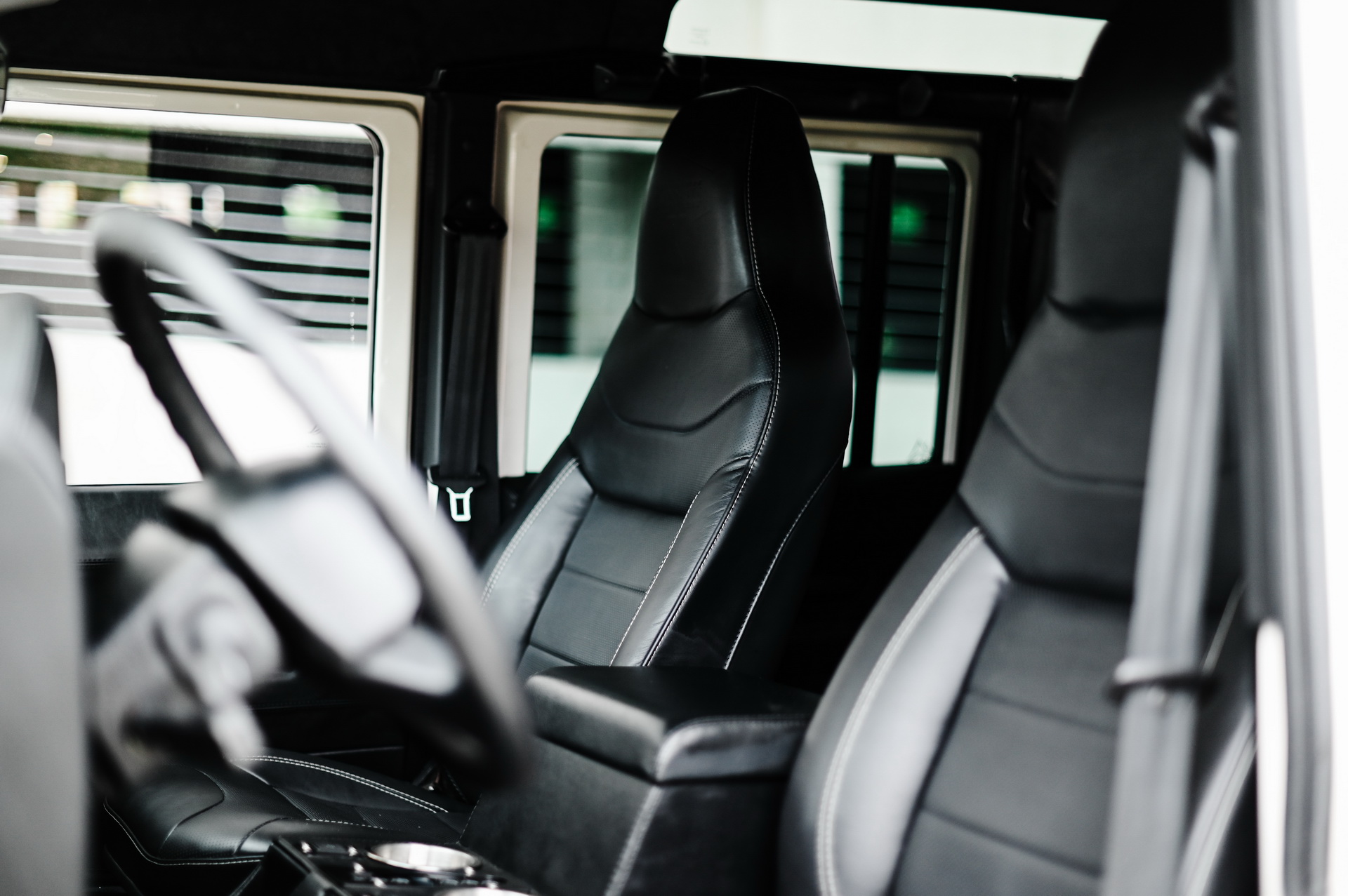 1993 Land Rover Defender 110 Restomod Wants To Roll With The Big Boys, Rocks A 600 HP 6.2L V8