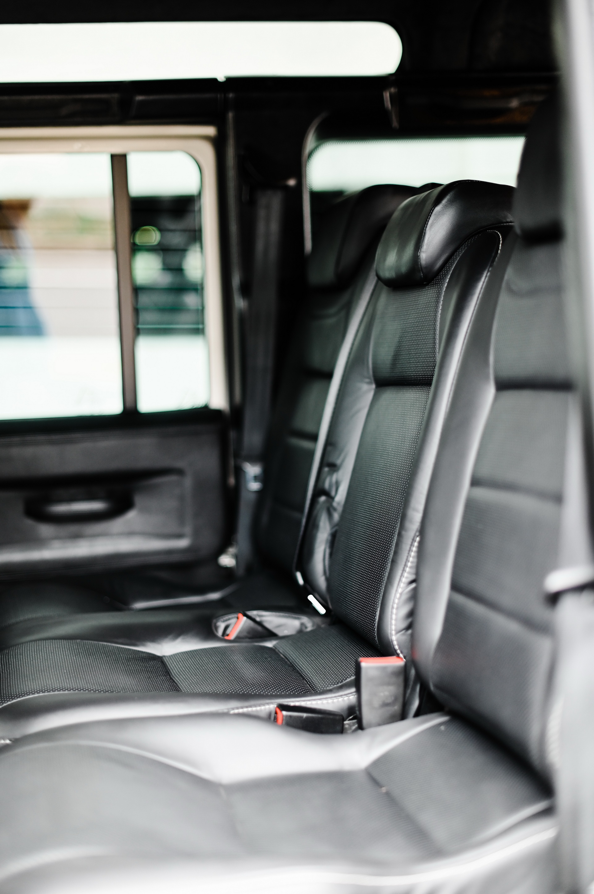 1993 Land Rover Defender 110 Restomod Wants To Roll With The Big Boys, Rocks A 600 HP 6.2L V8