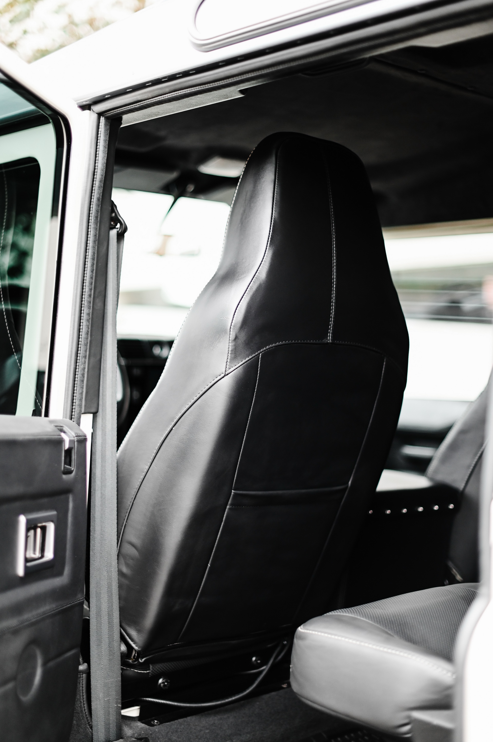 1993 Land Rover Defender 110 Restomod Wants To Roll With The Big Boys, Rocks A 600 HP 6.2L V8