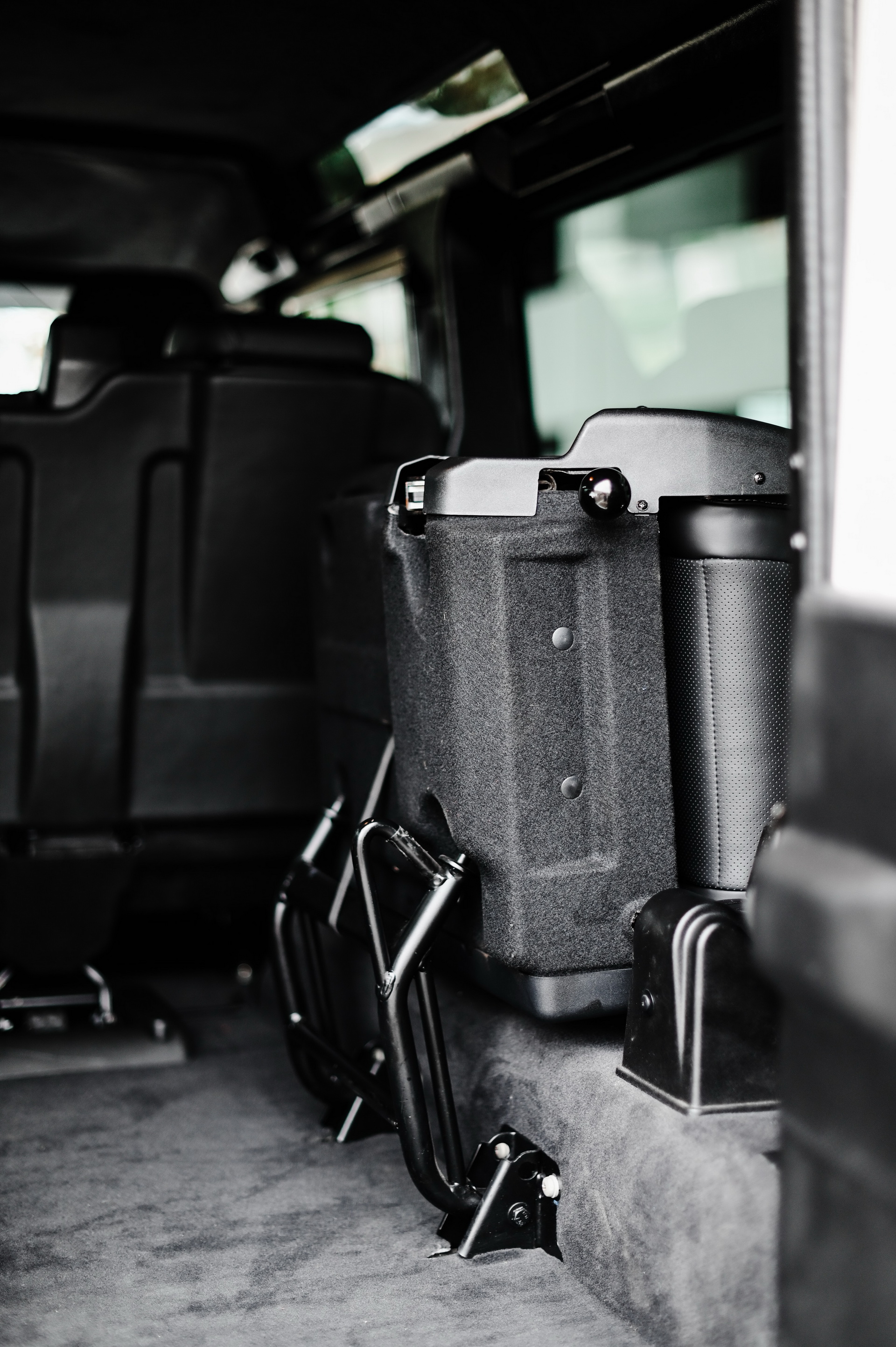 1993 Land Rover Defender 110 Restomod Wants To Roll With The Big Boys, Rocks A 600 HP 6.2L V8