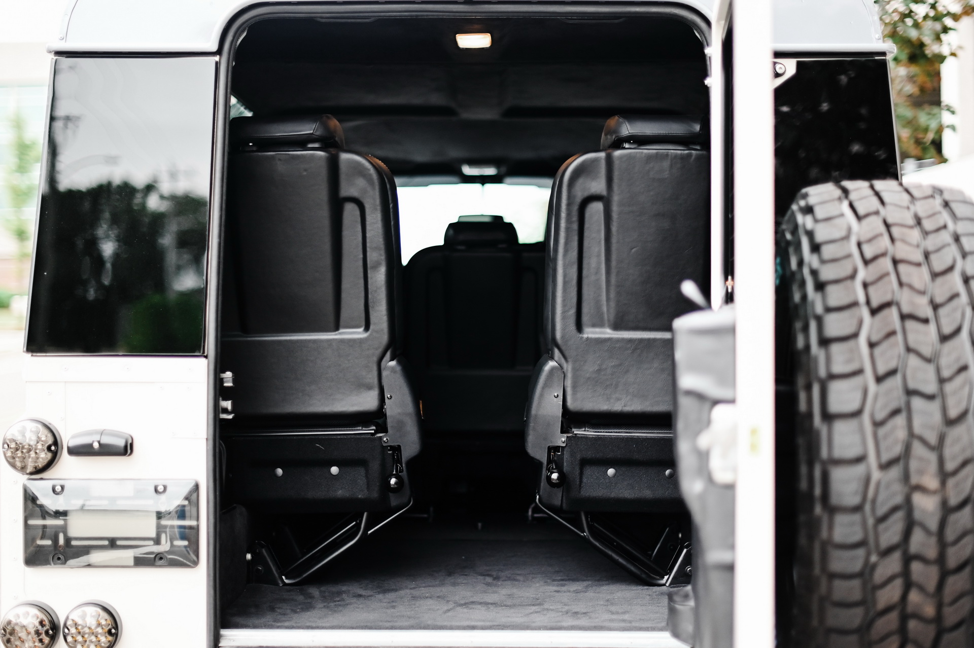 1993 Land Rover Defender 110 Restomod Wants To Roll With The Big Boys, Rocks A 600 HP 6.2L V8