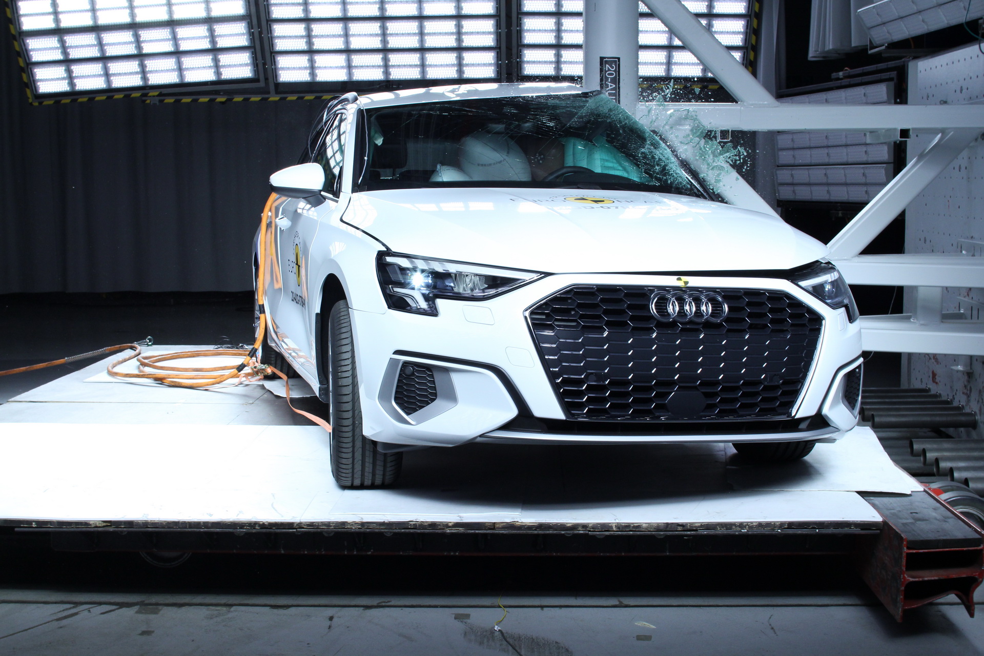 Euro NCAP Crash Tests The New Land Rover Defender, Honda e And Five Other Vehicles