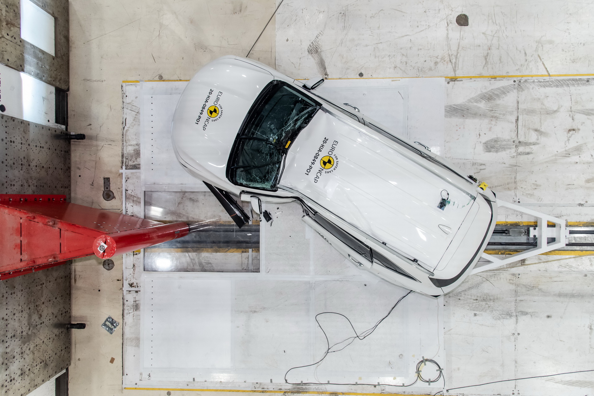 Euro NCAP Crash Tests The New Land Rover Defender, Honda e And Five Other Vehicles