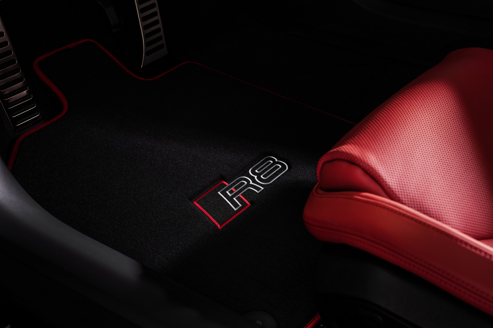 Audi Gives America The Stealthy 2021 R8 Panther Edition RWD Special With A Lick Of Red