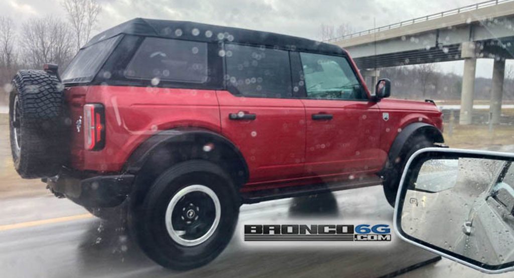  2021 Ford Bronco Spotted With Sportback-Style Soft Top
