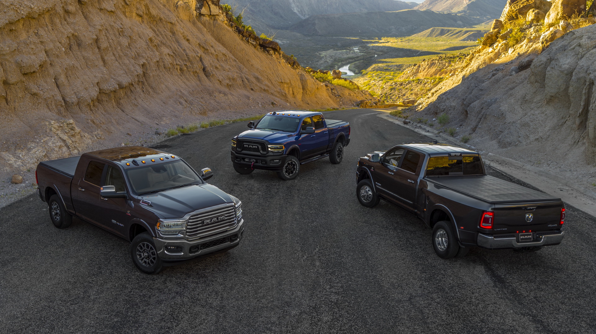 2021 RAM Heavy Duty Returns With Colossal 1,075 lb-ft Of Torque, 37,100-lbs Towing Capacity