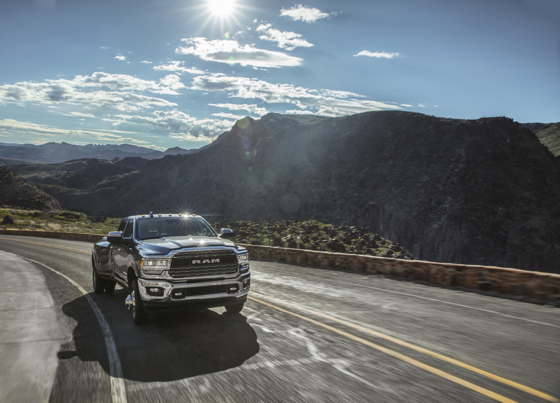 2021 RAM Heavy Duty Returns With Colossal 1,075 lb-ft Of Torque, 37,100-lbs Towing Capacity