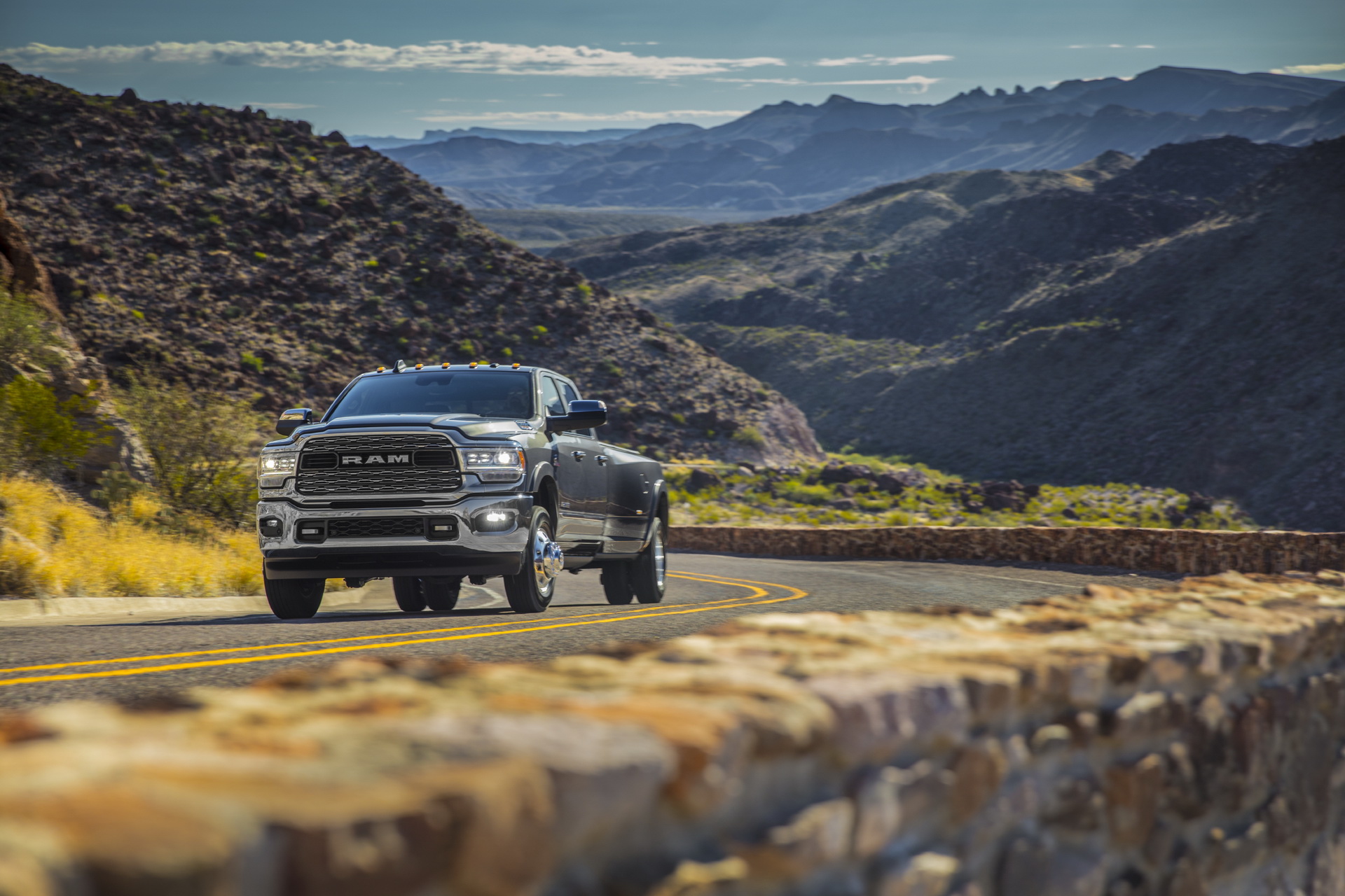 2021 RAM Heavy Duty Returns With Colossal 1,075 lb-ft Of Torque, 37,100-lbs Towing Capacity