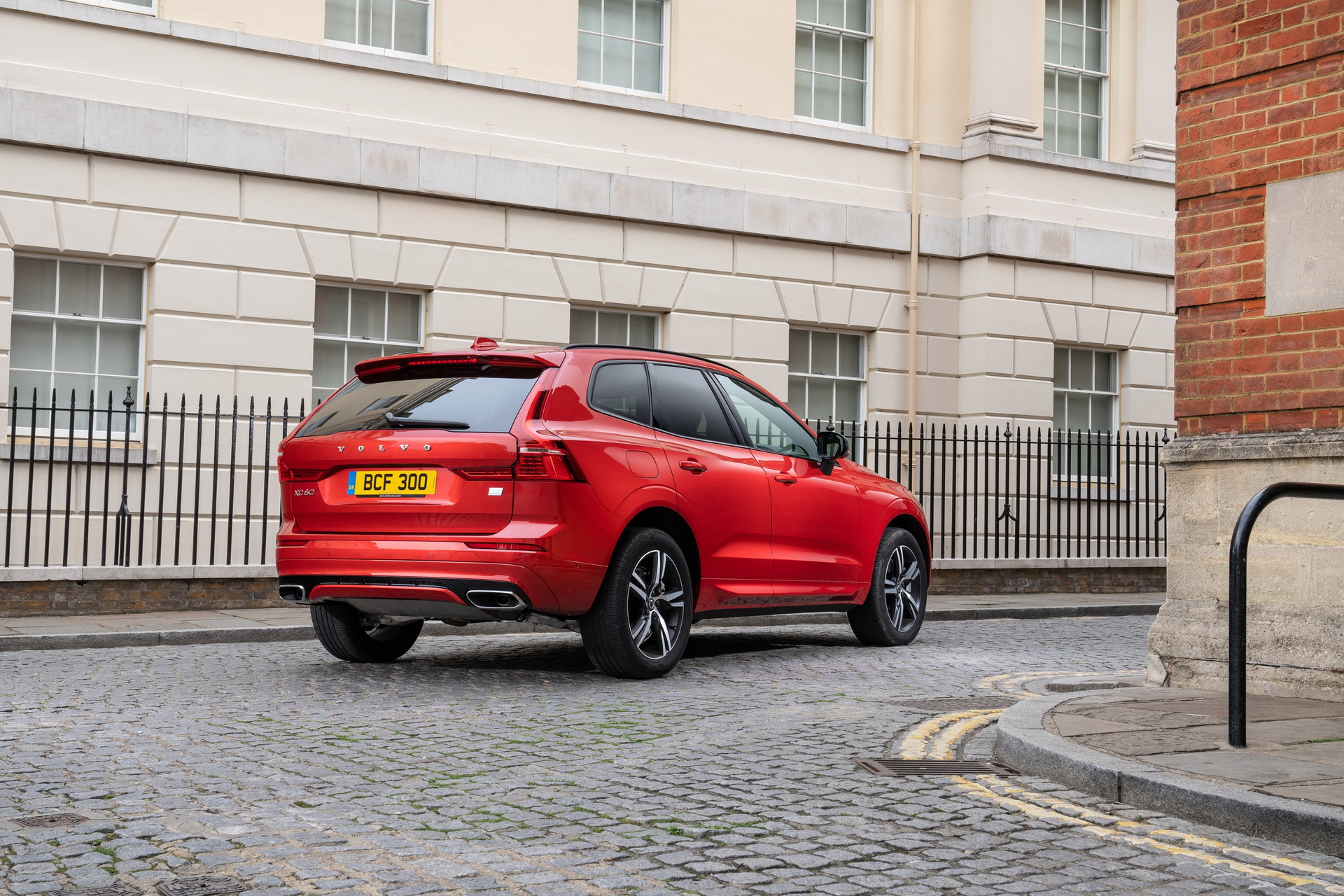 Volvo XC60 Now Available With A Full Range Of Hybrid And Plug-In Hybrid Powertrains