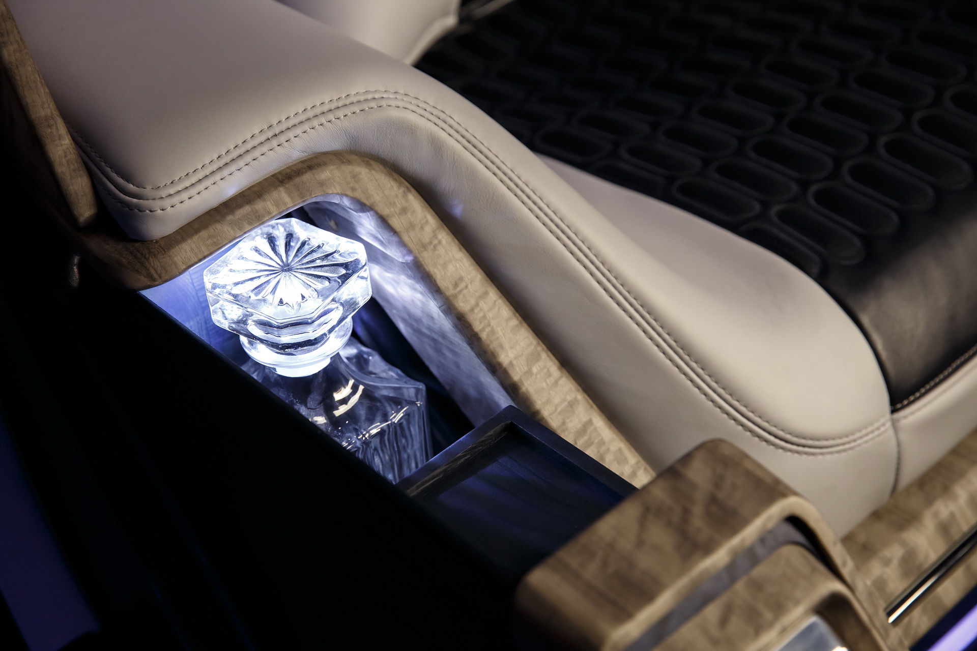 2022 Aznom Palladium Updated With Twin-Turbo 6.4-Liter Hemi V8 And 850 HP