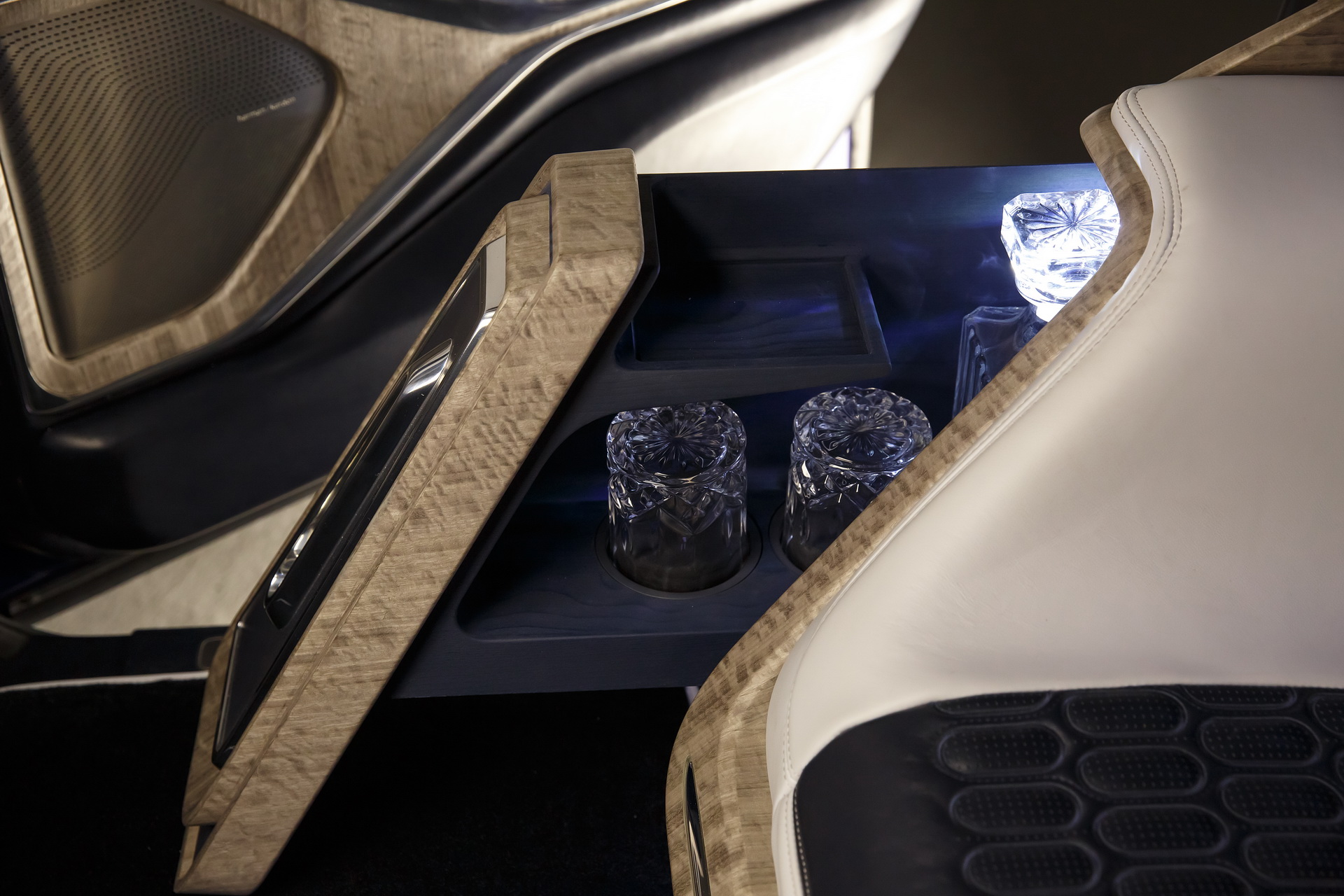 Aznom Palladium Detailed In New Image Gallery, Has It Grown On You Yet?