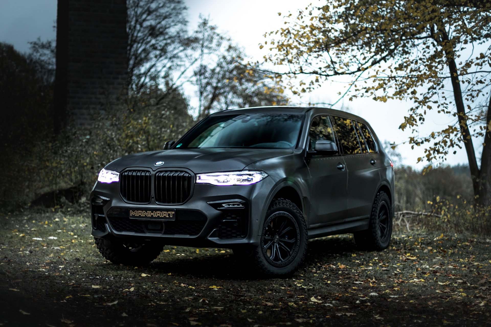 Manhart’s 641 HP BMW X7 M50i-Based MHX7 650 Dirt Edition Ready To Go Off-Roading