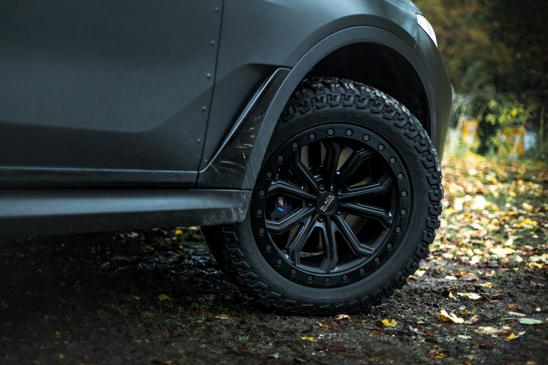 Manhart’s 641 HP BMW X7 M50i-Based MHX7 650 Dirt Edition Ready To Go Off-Roading