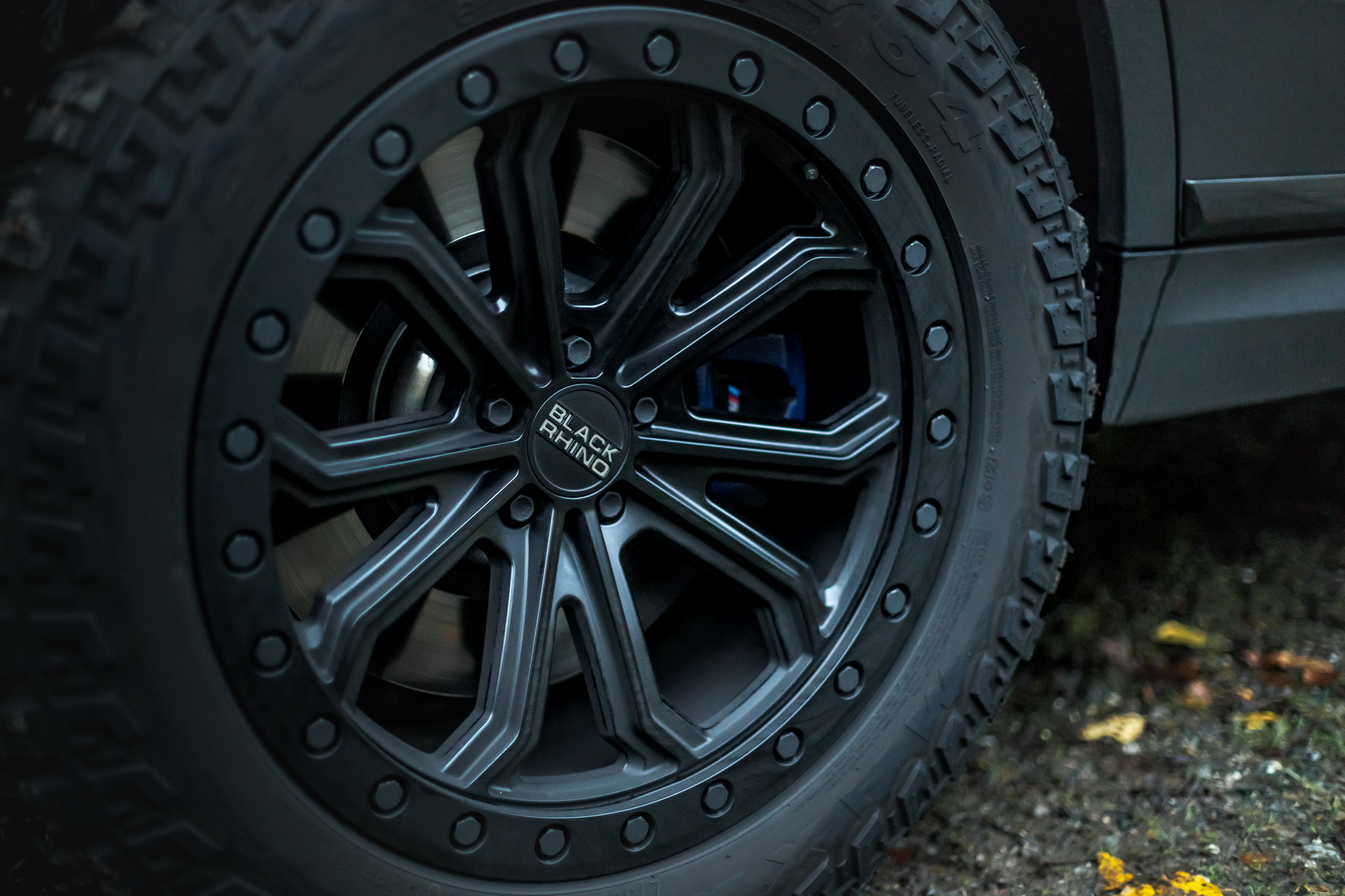 Manhart’s 641 HP BMW X7 M50i-Based MHX7 650 Dirt Edition Ready To Go Off-Roading