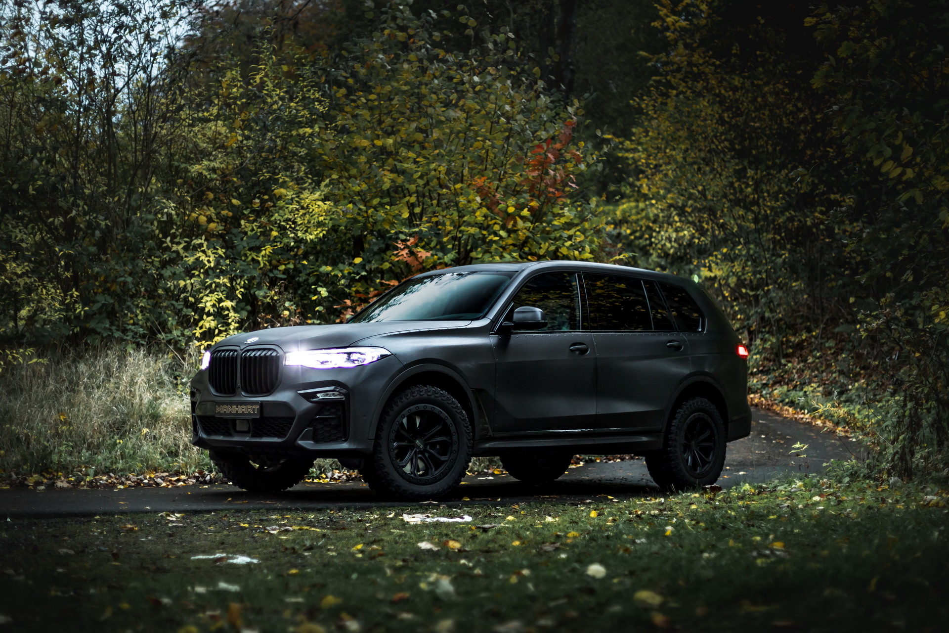 Manhart’s 641 HP BMW X7 M50i-Based MHX7 650 Dirt Edition Ready To Go Off-Roading