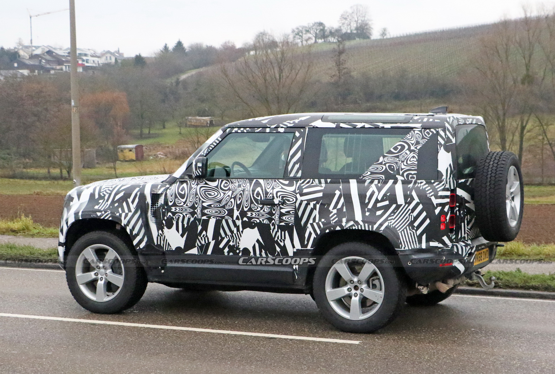 Land Rover’s Shorter Defender 90 Is Getting A V8 Engine Too