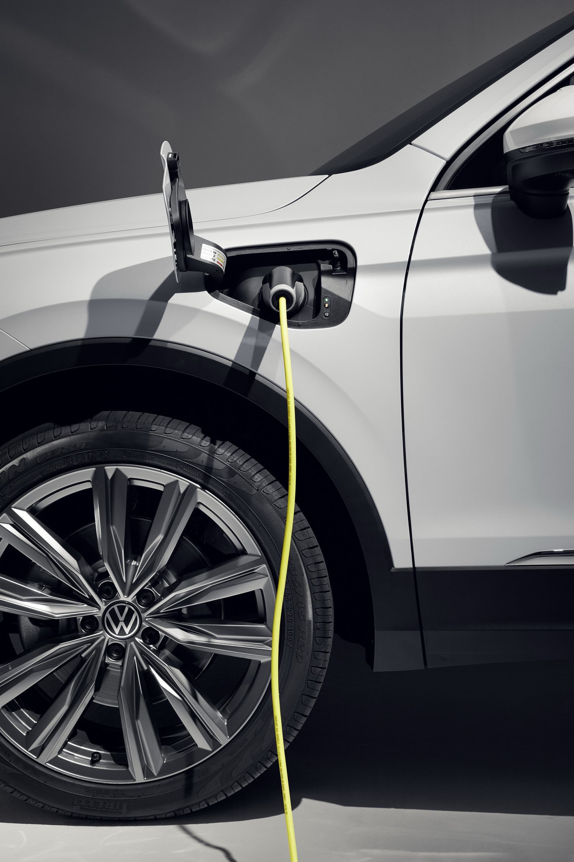 2021 Tiguan eHybrid Detailed As VW Commences Pre-Sales In Europe