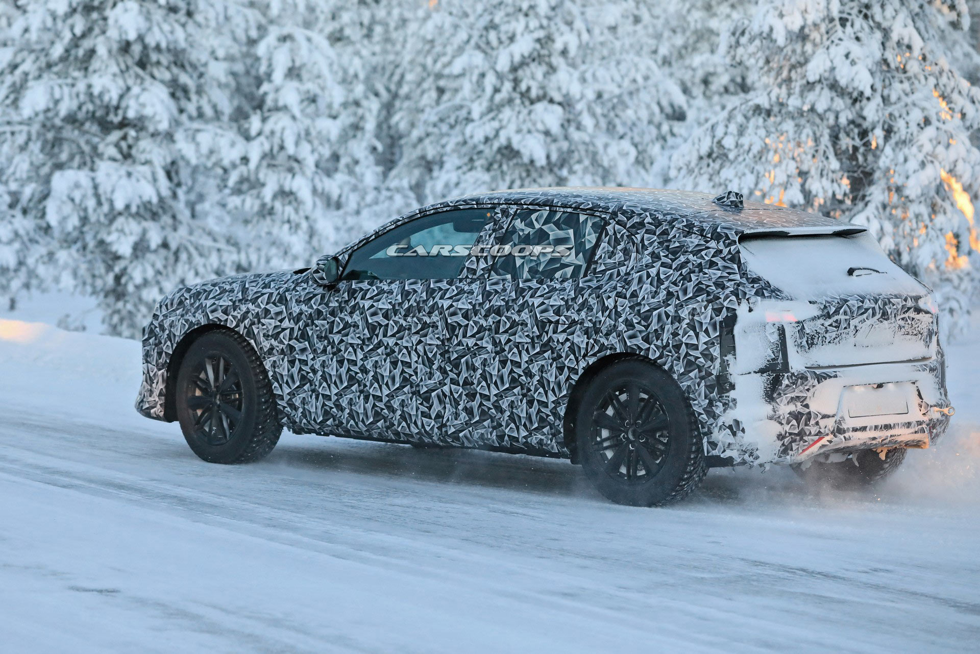 2022 DS 4 Spied As Company Confirms Initial Specs, Including 222 HP Plug-In Hybrid Variant