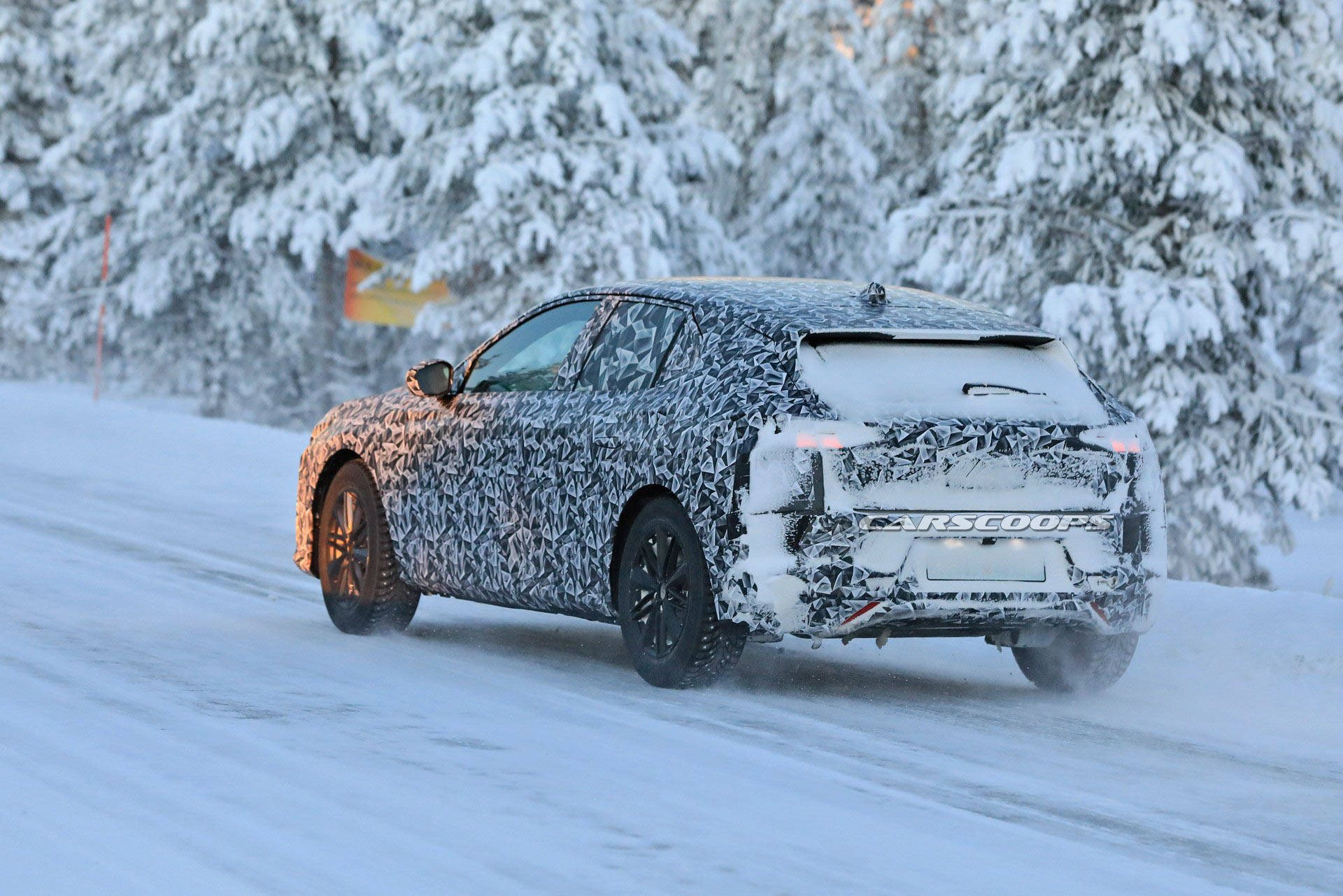 2022 DS 4 Spied As Company Confirms Initial Specs, Including 222 HP Plug-In Hybrid Variant