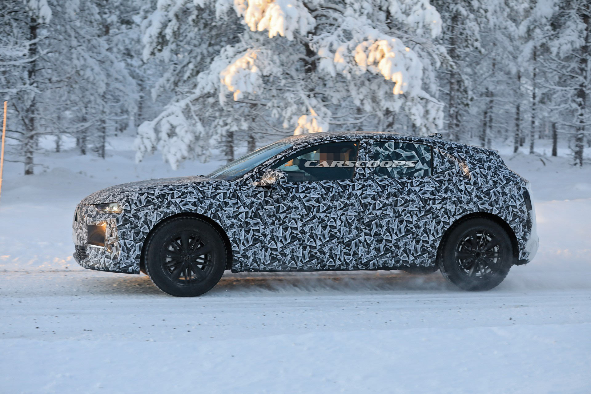 2022 DS 4 Spied As Company Confirms Initial Specs, Including 222 HP Plug-In Hybrid Variant