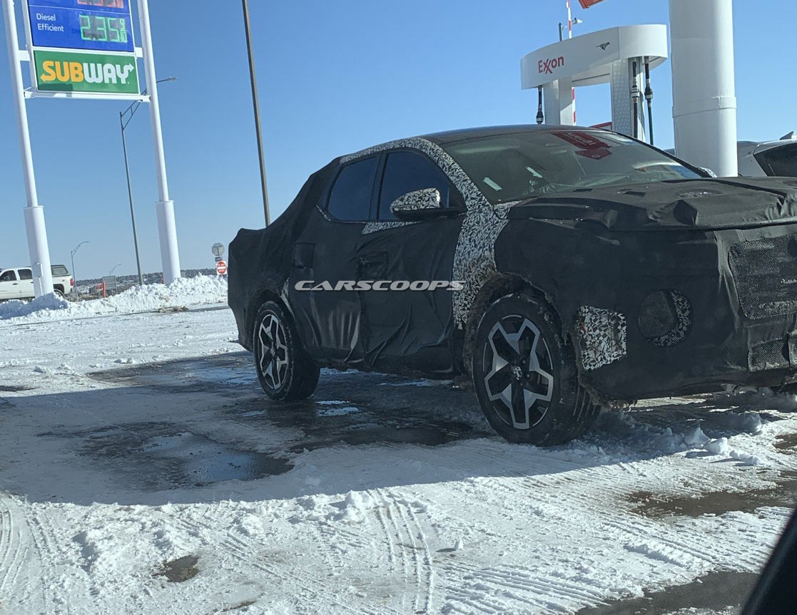 U Spy The 2022 Hyundai Santa Cruz And Genesis GV70