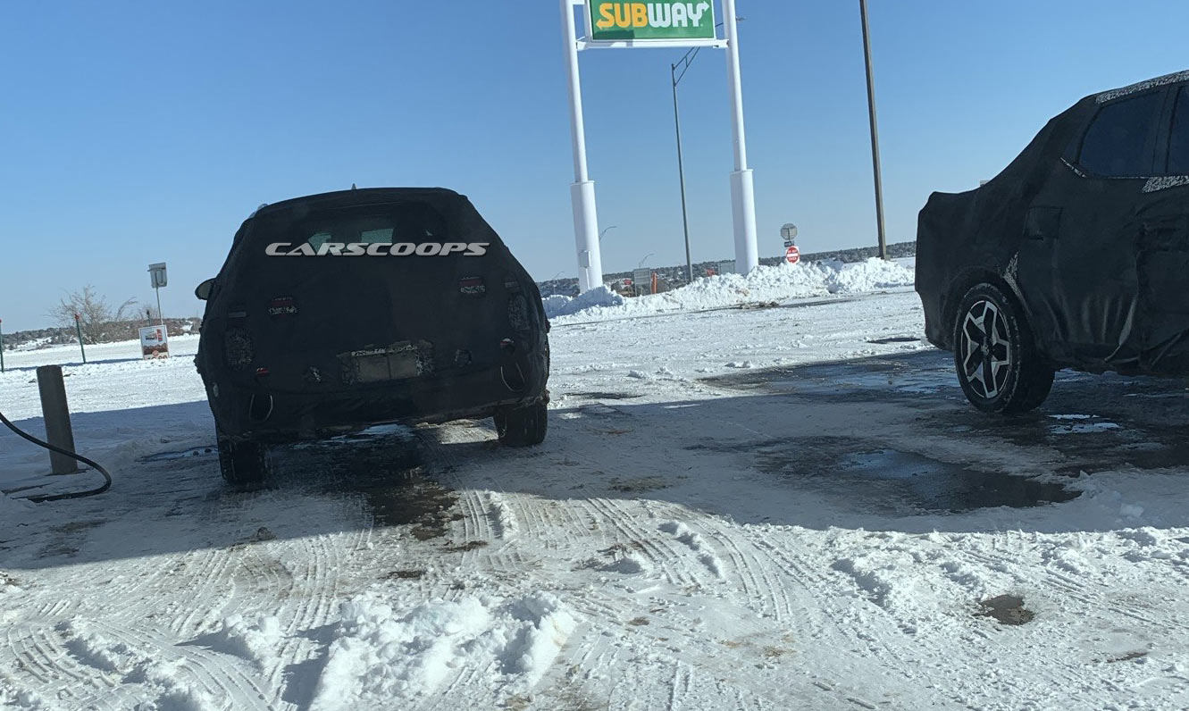 U Spy The 2022 Hyundai Santa Cruz And Genesis GV70