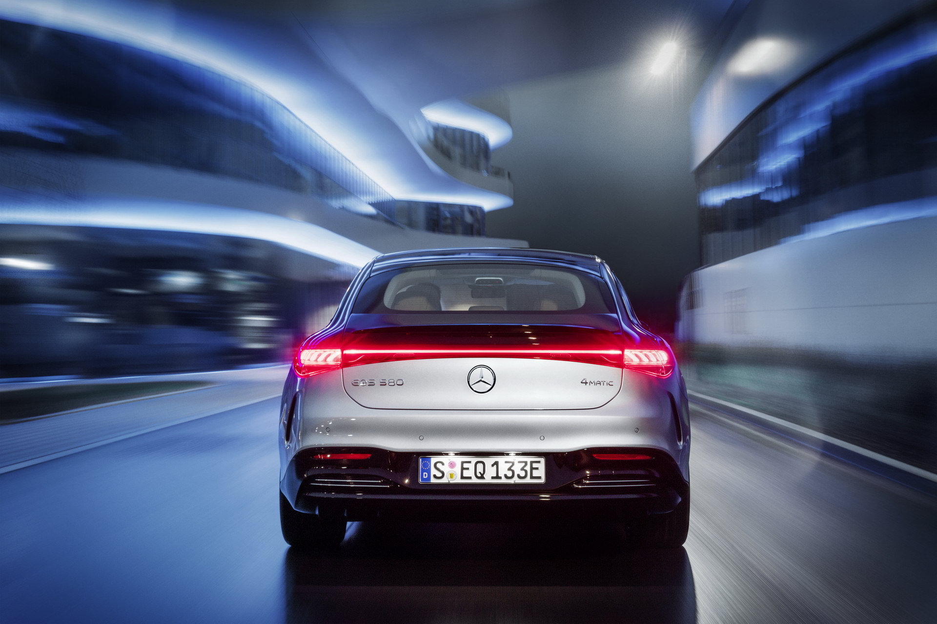 [Image: 2022-Mercedes-Benz-EQS-1.jpg]