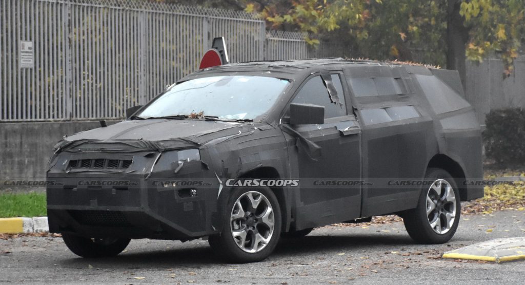  Jeep Grand Compass 7-Seater Looking Shy In Spy Debut