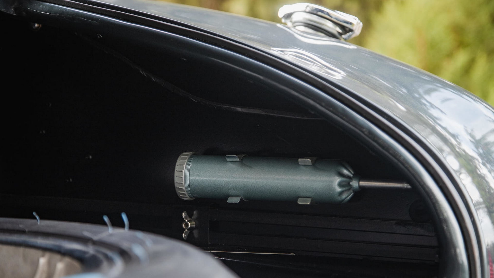 Carroll Shelby’s Personal 427 Cobra Is Bound To Start A Bidding War