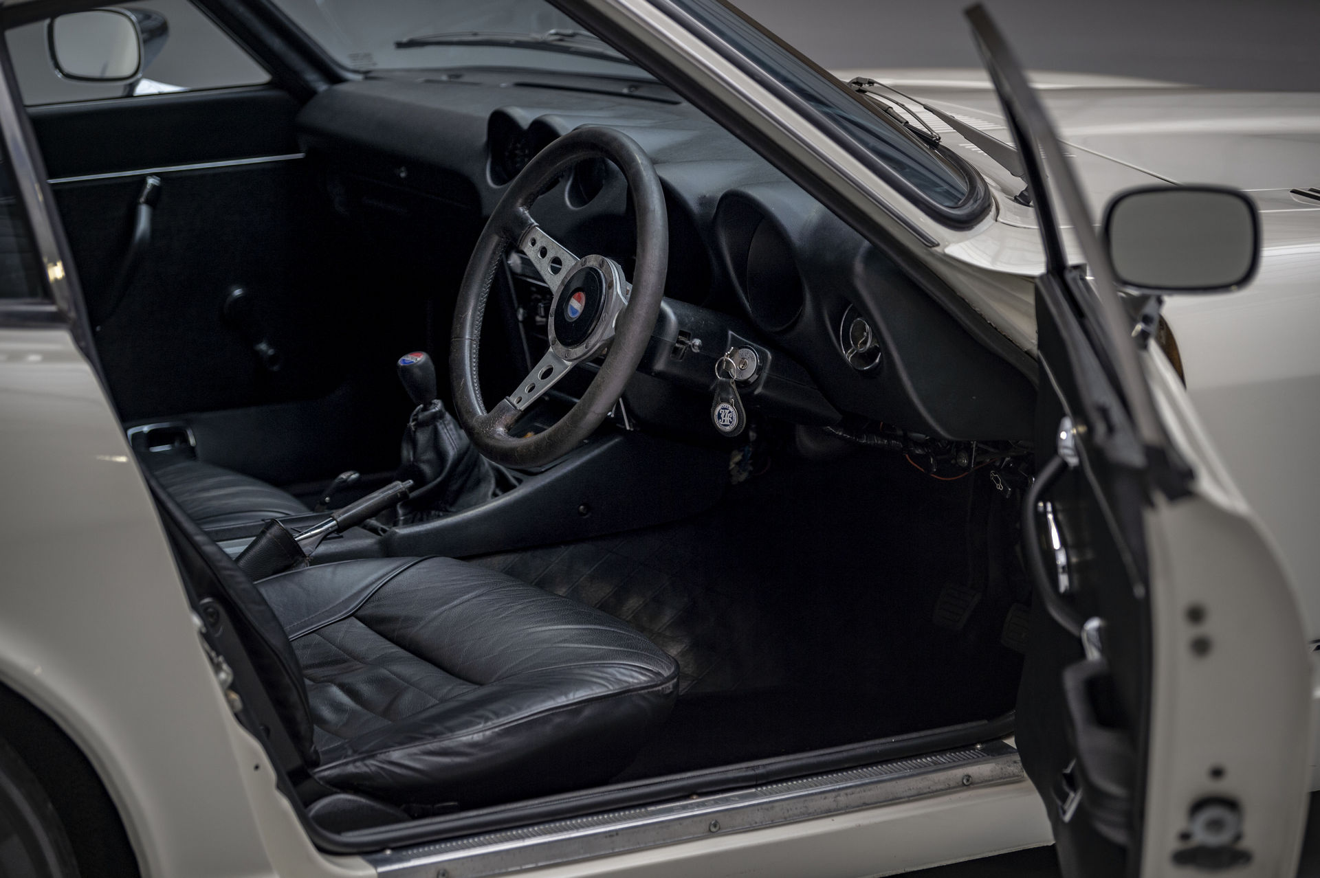 1972 Datsun 240Z With Skyline R33 GT-R Engine Sells For $57,000