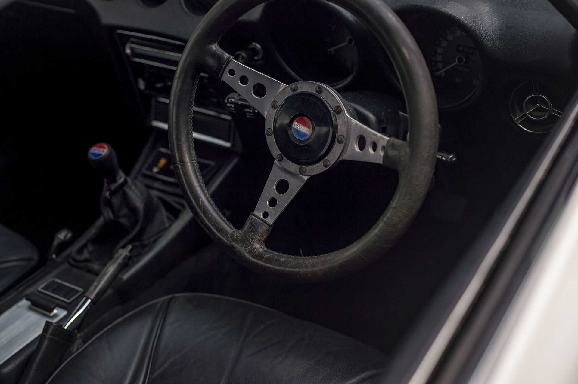 1972 Datsun 240Z With Skyline R33 GT-R Engine Sells For $57,000