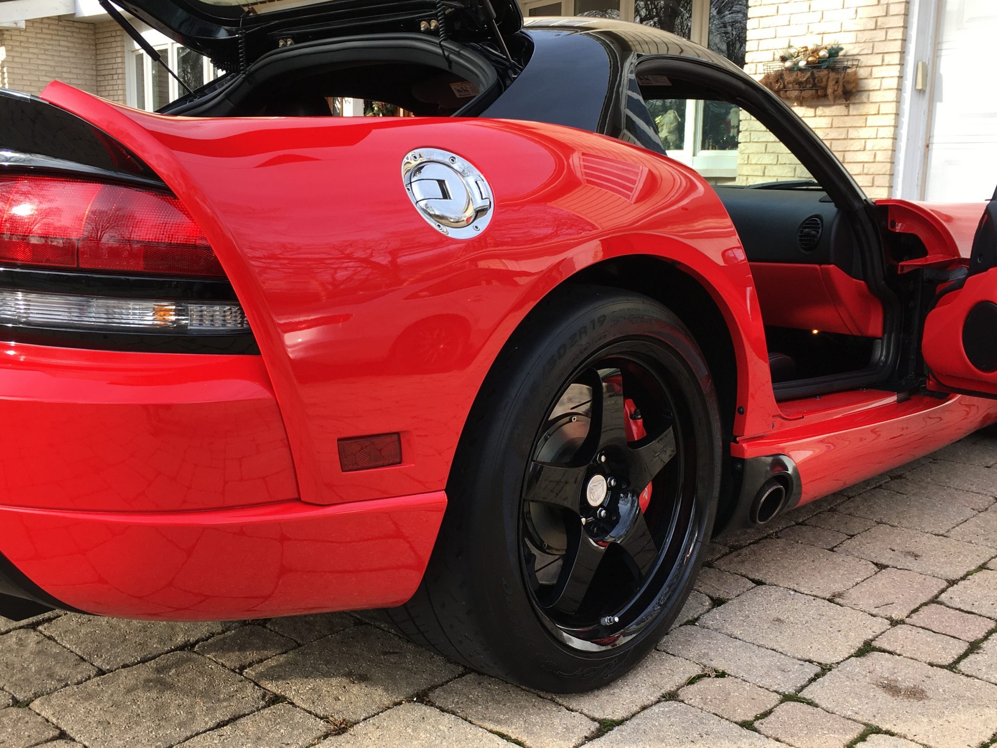 Go To The Track With This Low-Mileage 2008 Dodge Viper ACR