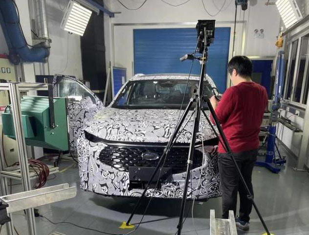 New Ford Fusion / Mondeo Prototype Spied As Crossover-Inspired Wagon