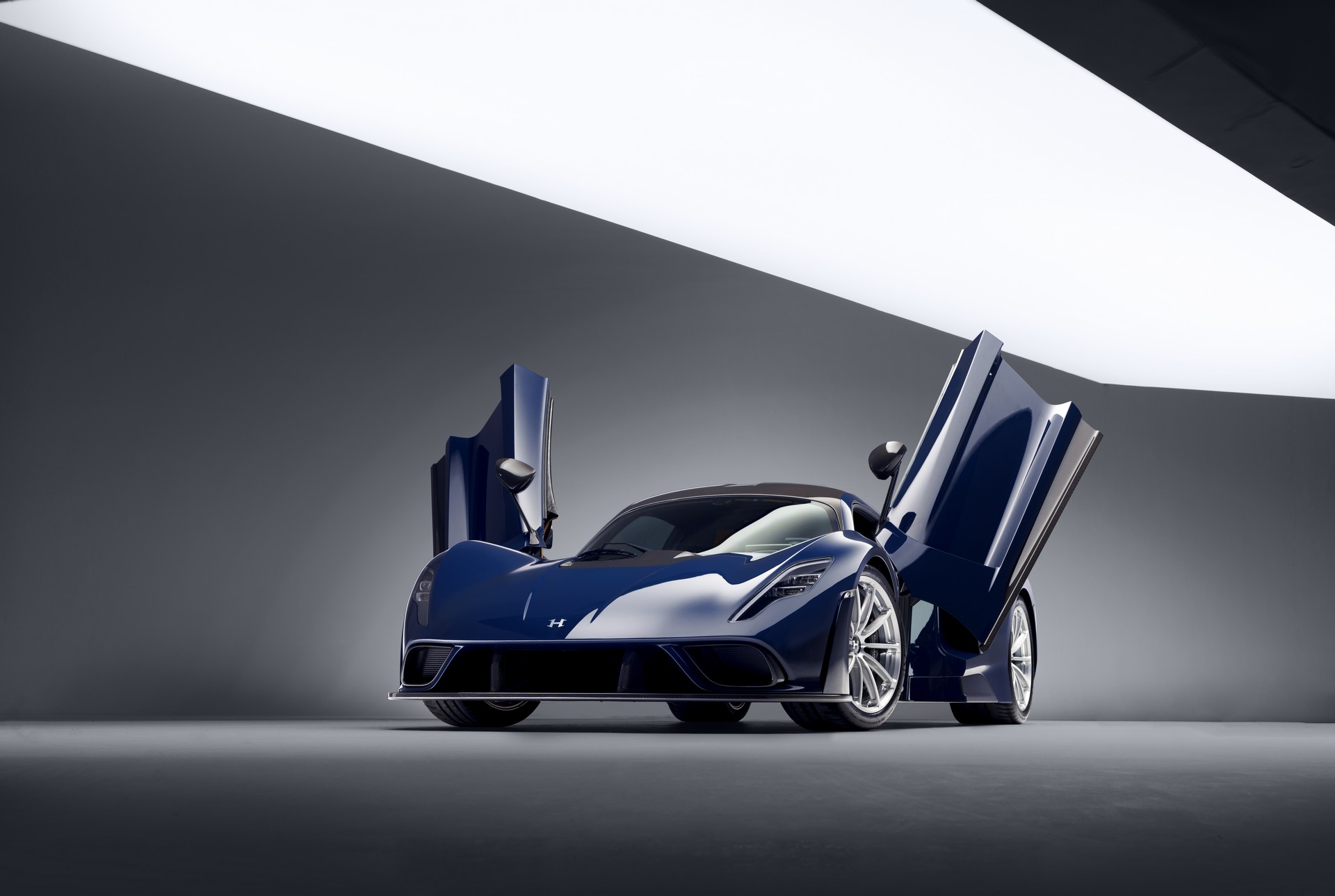 Hennessey Venom F5 Debuts With 1,817 HP And Targeted Top Speed Of 311+ MPH