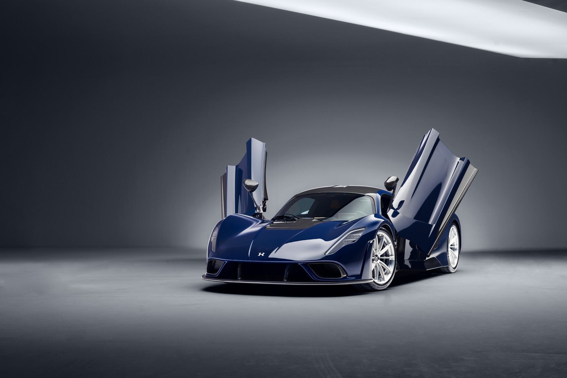 Hennessey Venom F5 Debuts With 1,817 HP And Targeted Top Speed Of 311+ MPH