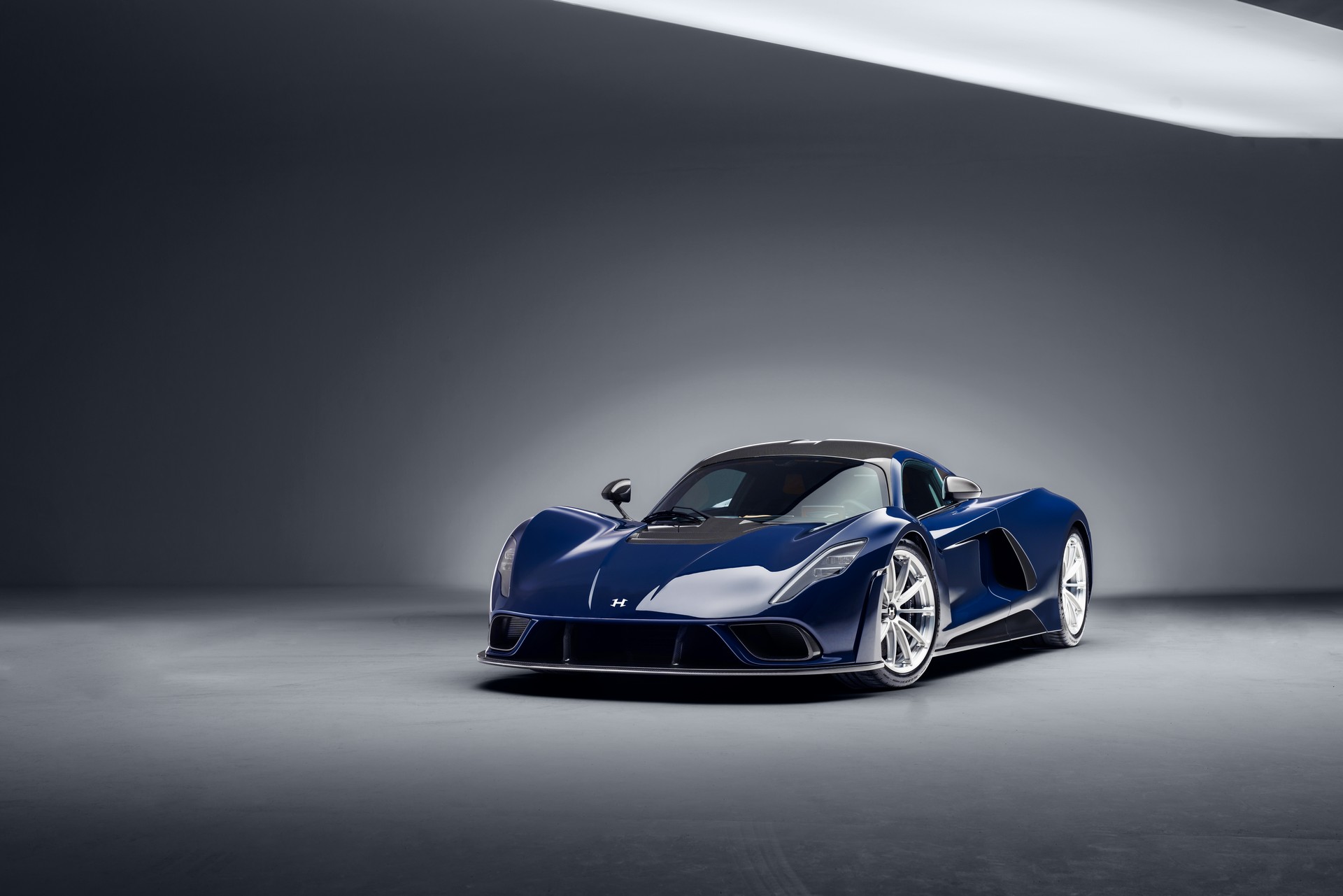 Hennessey Venom F5 Debuts With 1,817 HP And Targeted Top Speed Of 311+ MPH