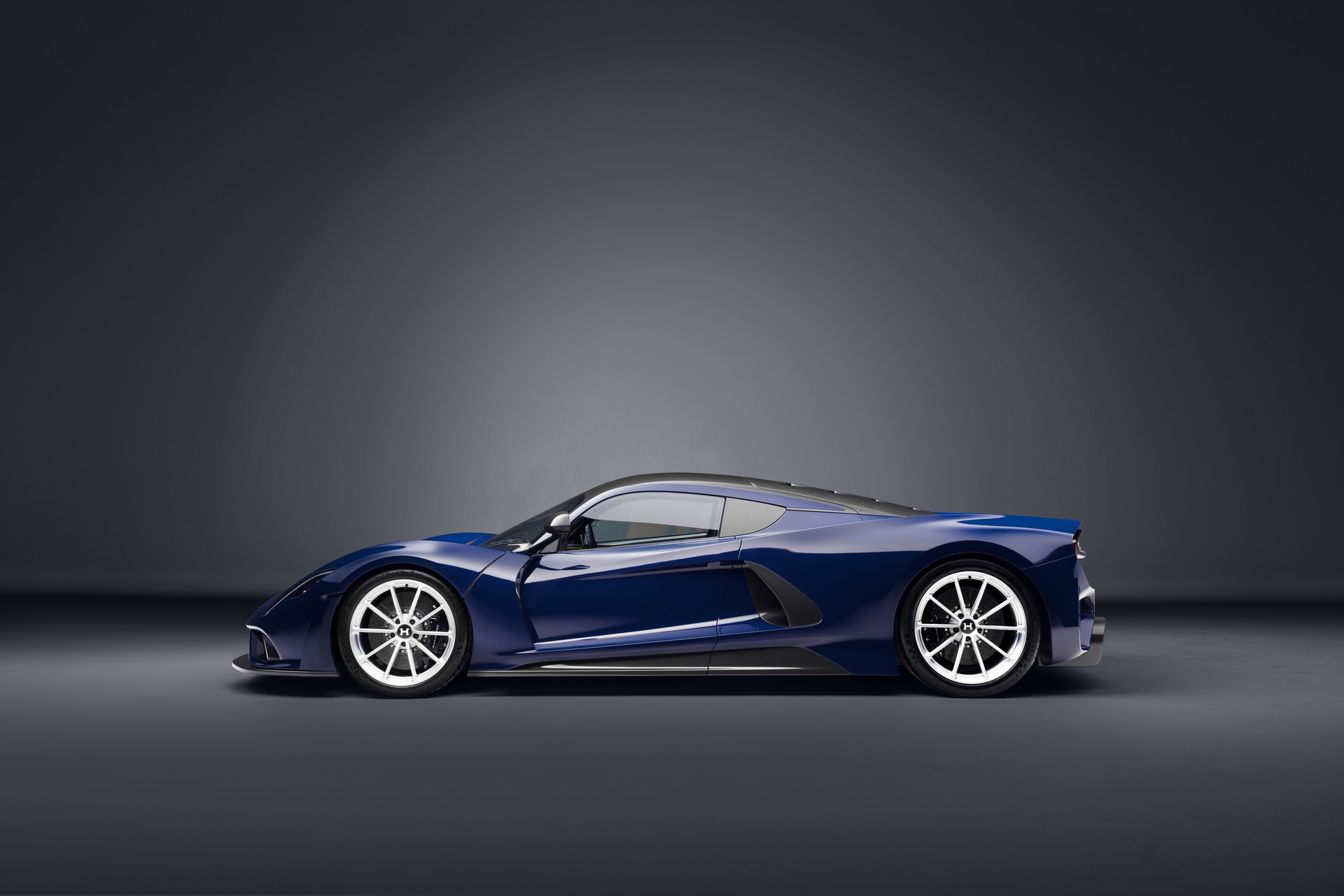 Hennessey Venom F5 Debuts With 1,817 HP And Targeted Top Speed Of 311+ MPH