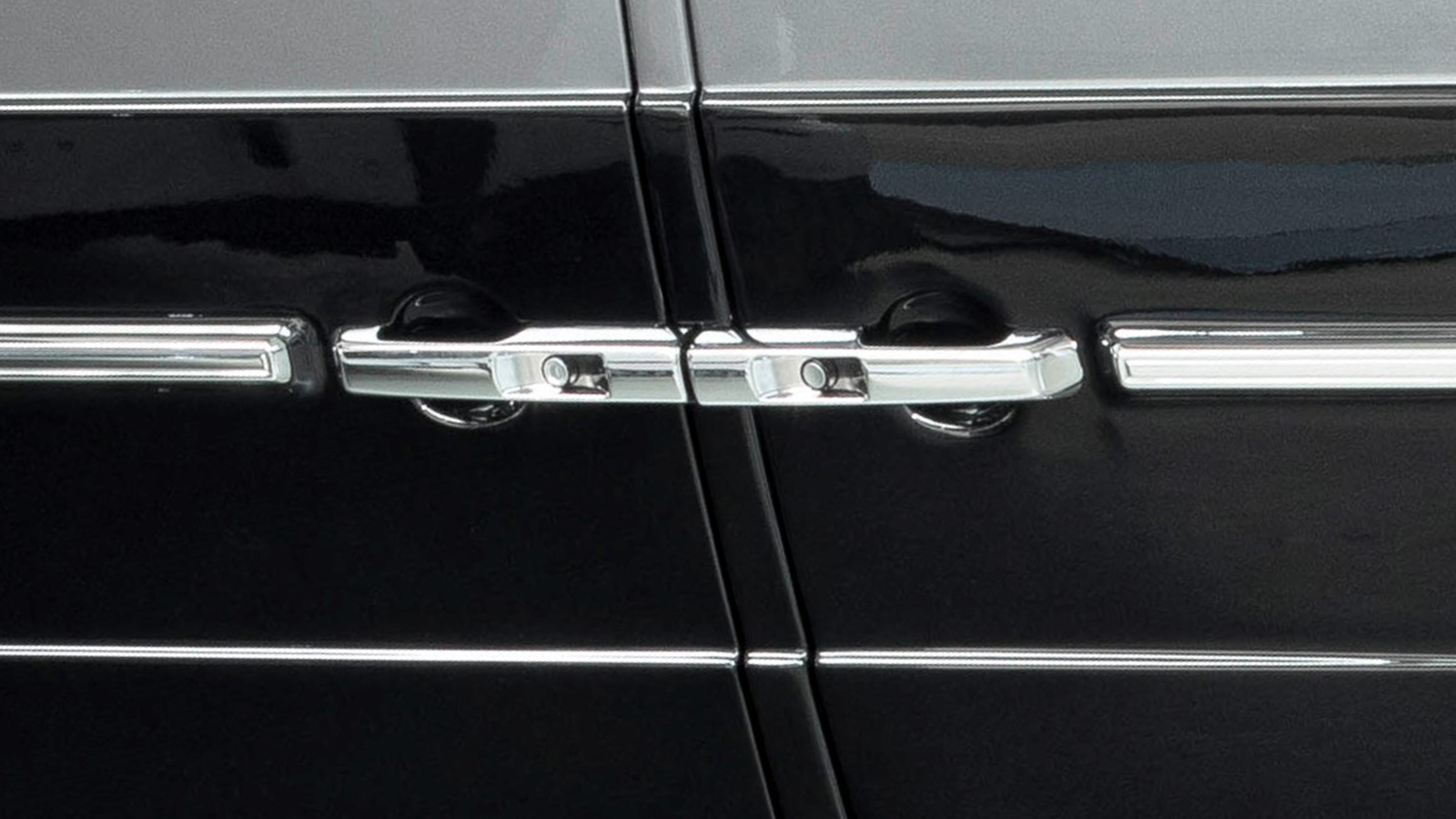 Hofele Design’s Suicide Door Mercedes-Benz G-Class Isn’t For Everyone