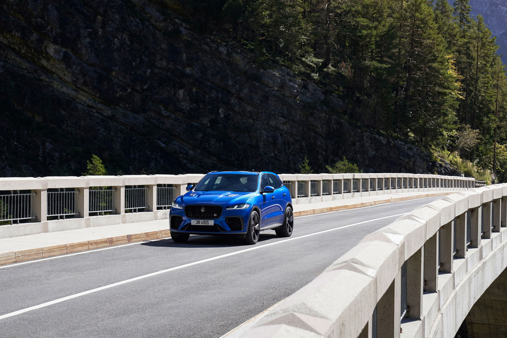 2021 Jaguar F-Pace SVR Is Faster And More Luxurious