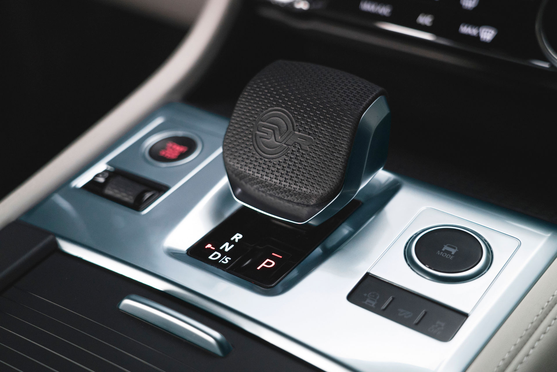 2021 Jaguar F-Pace SVR Is Faster And More Luxurious